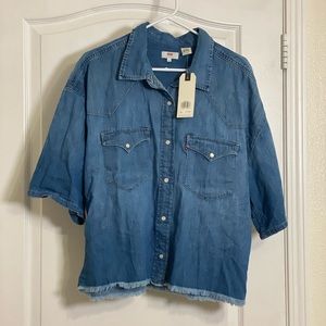 LEVI’s Chambray Button Down (XL)